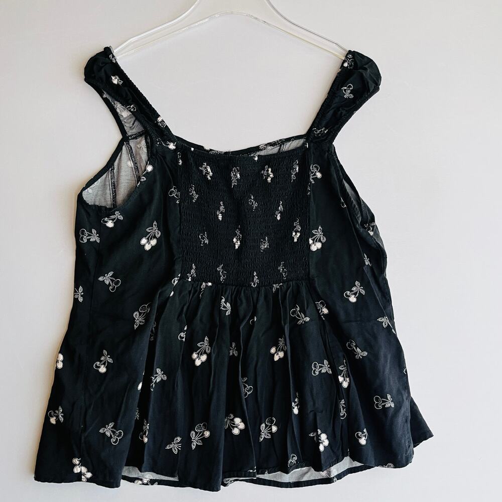 Bundle of 2 Torrid Size 0 Babydoll Y2K Tops Black/White and Green Yellow Floral - Picture 10 of 12